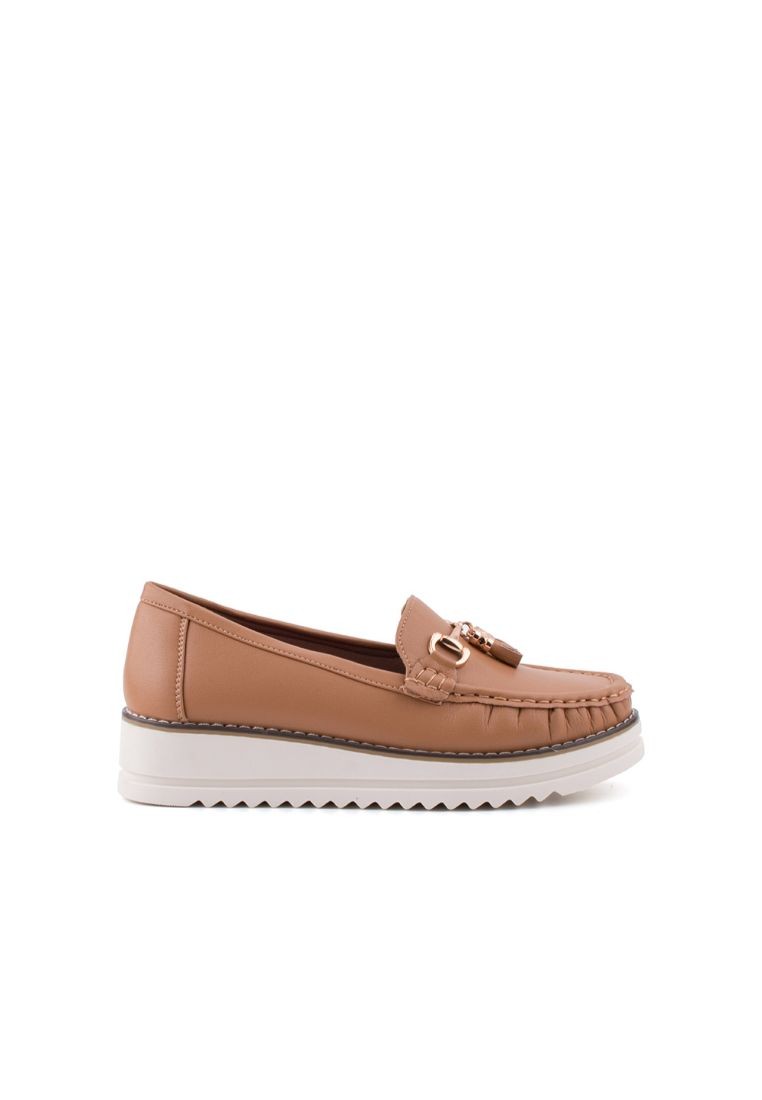 LARRIE Women Beige Tassel Platform Loafers