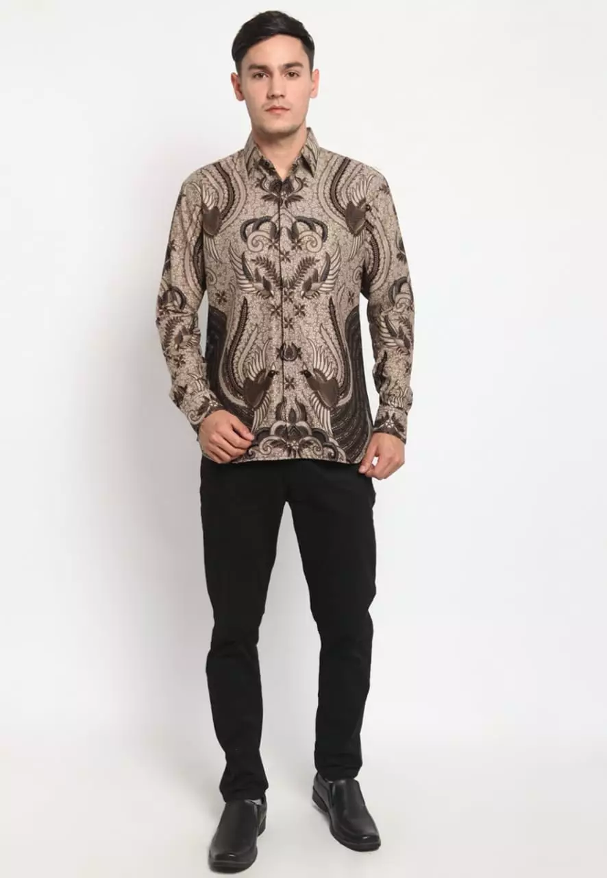 Kemeja Batik Pria Premium Slimfit Elegant Modern Lengan Panjang Halayudha Krem