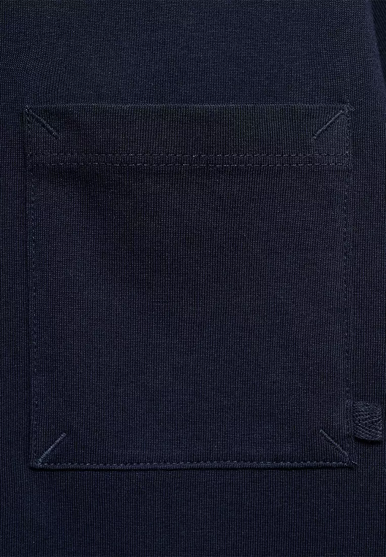 Long-Sleeved T-Shirt With Pocket