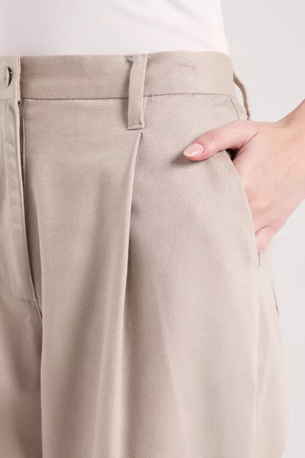 MINIMAL - Ludwig - Celana Lurus Lipit - Light Brown Warna Brown_Light