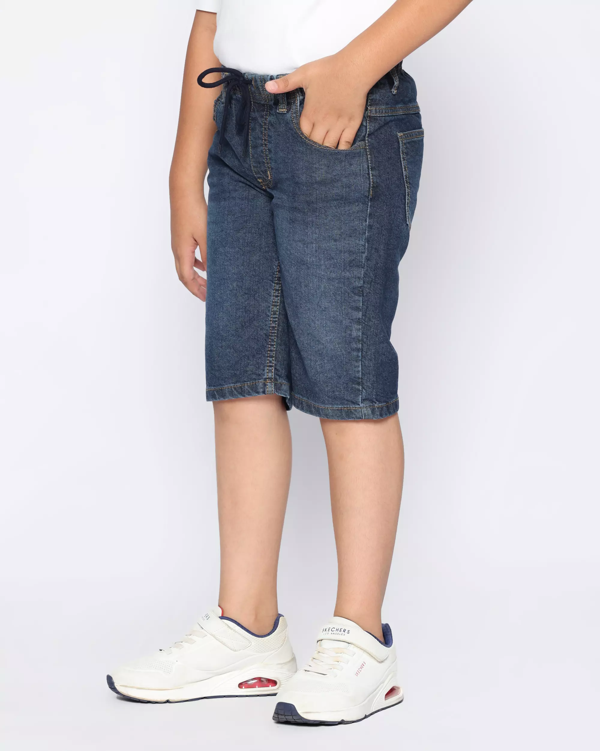 Celana Pendek Anak Laki Jeans Blue With Model - FORTUNES