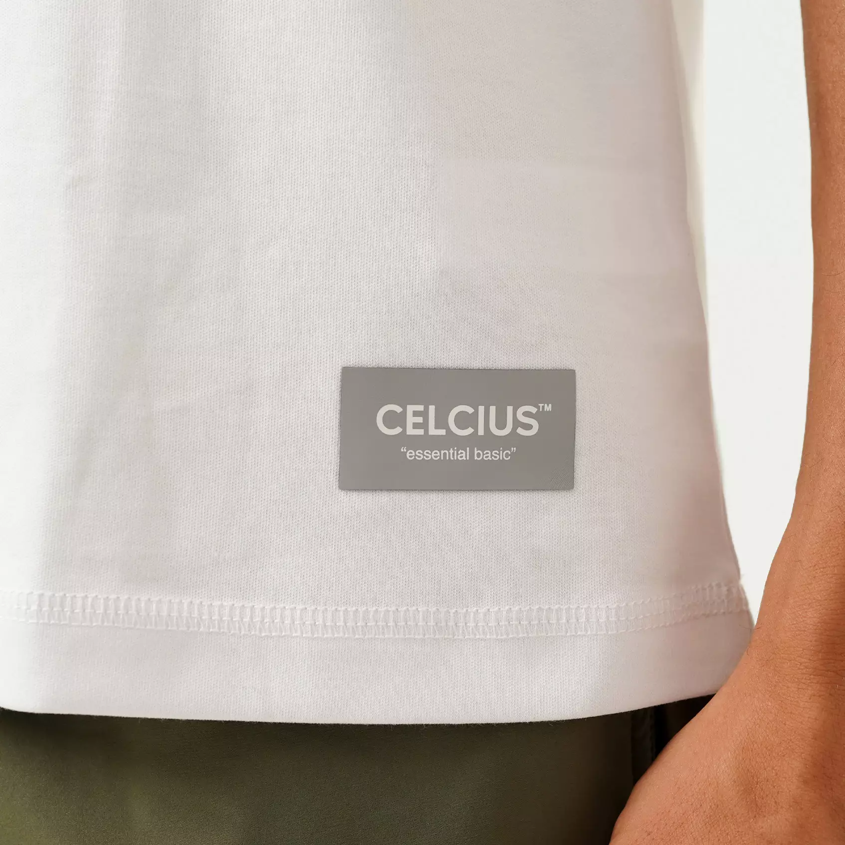 CELCIUS Kaos Lengan Pendek Reguler Fit LIN001095C Putih