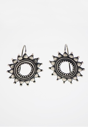 Buy Aadyaa Singapore The Ghumat Earrings 2020 Online Zalora Singapore