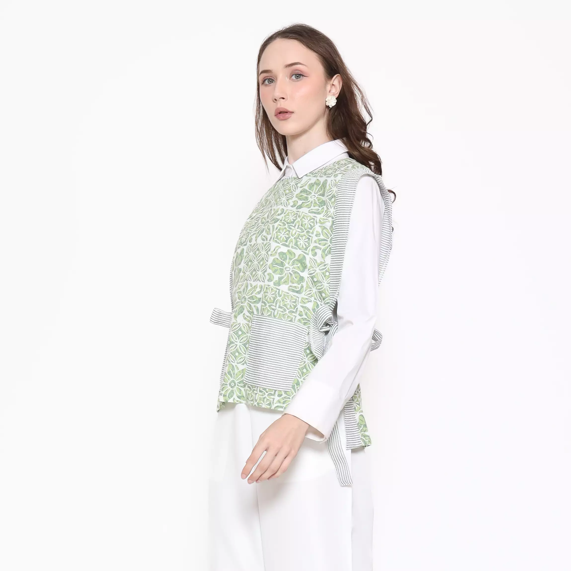 Vest Batik Wanita - Bhatara Batik Jeani - Rompi Batik Modern Tanpa Lengan