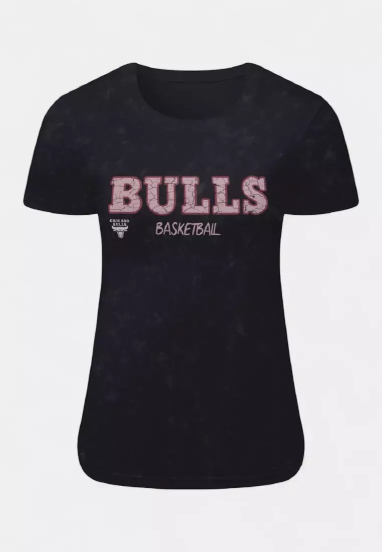 Chicago Bulls Womens T-Shirt Distressed Collection