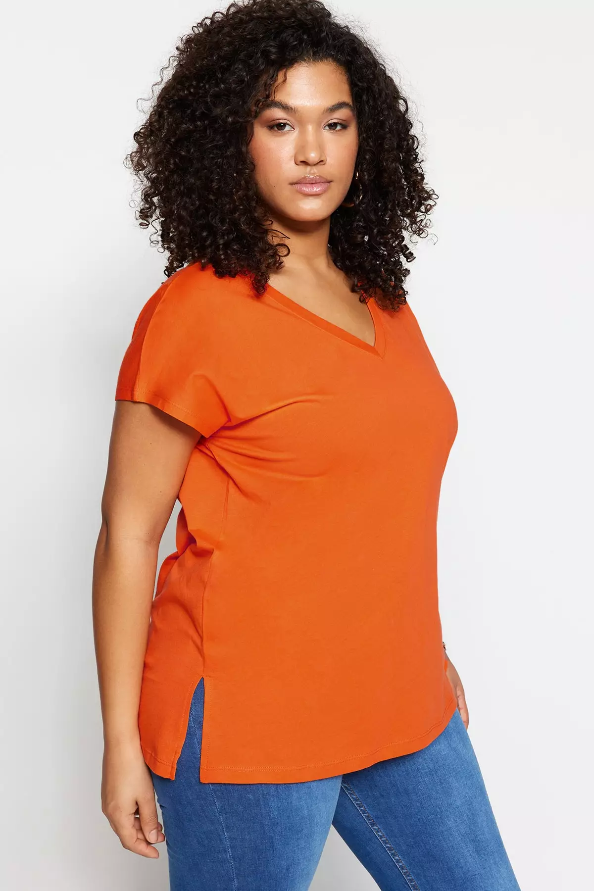 Buy Trendyol Plus Size Orange Boyfriend Knitted V-Neck Slit T-Shirt 2024  Online