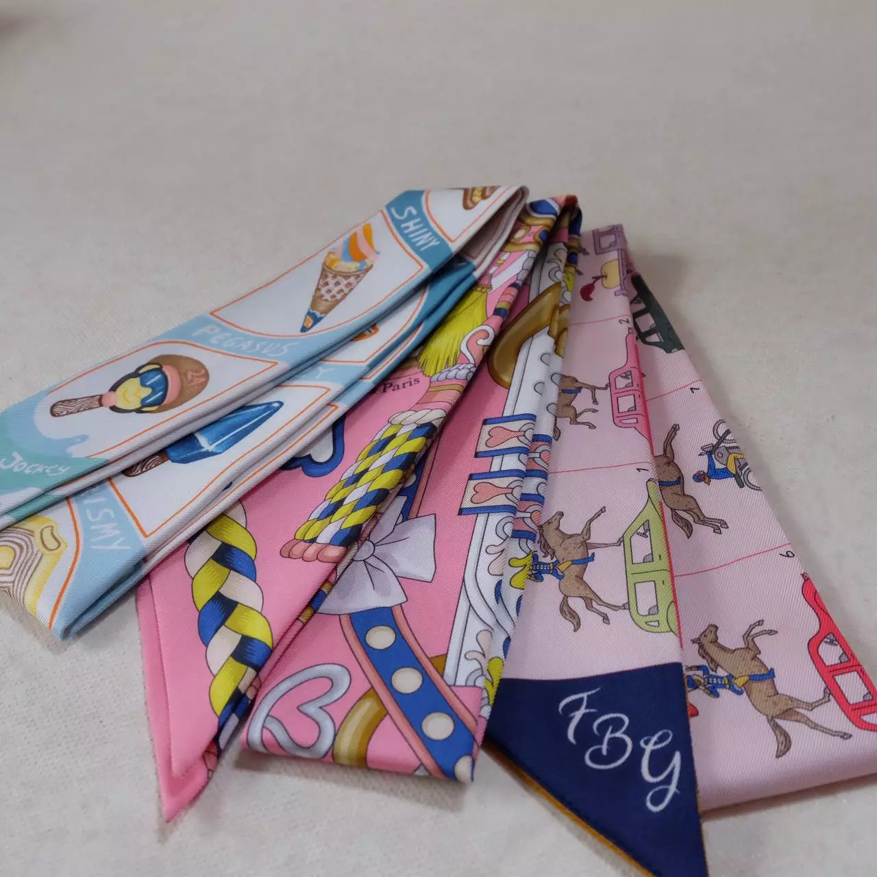 Twilly Hermes Parade Rose Pale/Marine