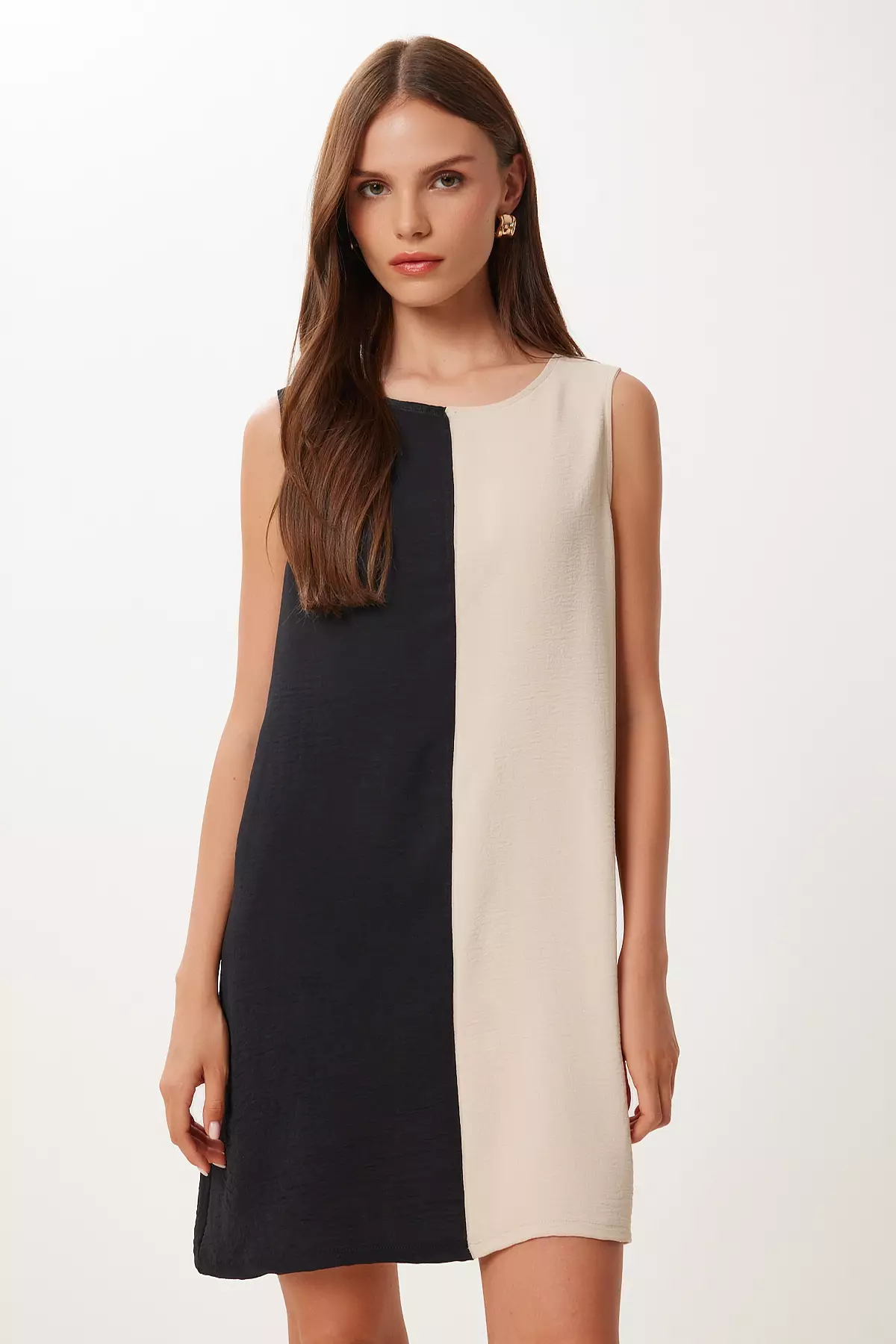 Women's Black Cream Contrast Color Mini Woven Dress Iy00001