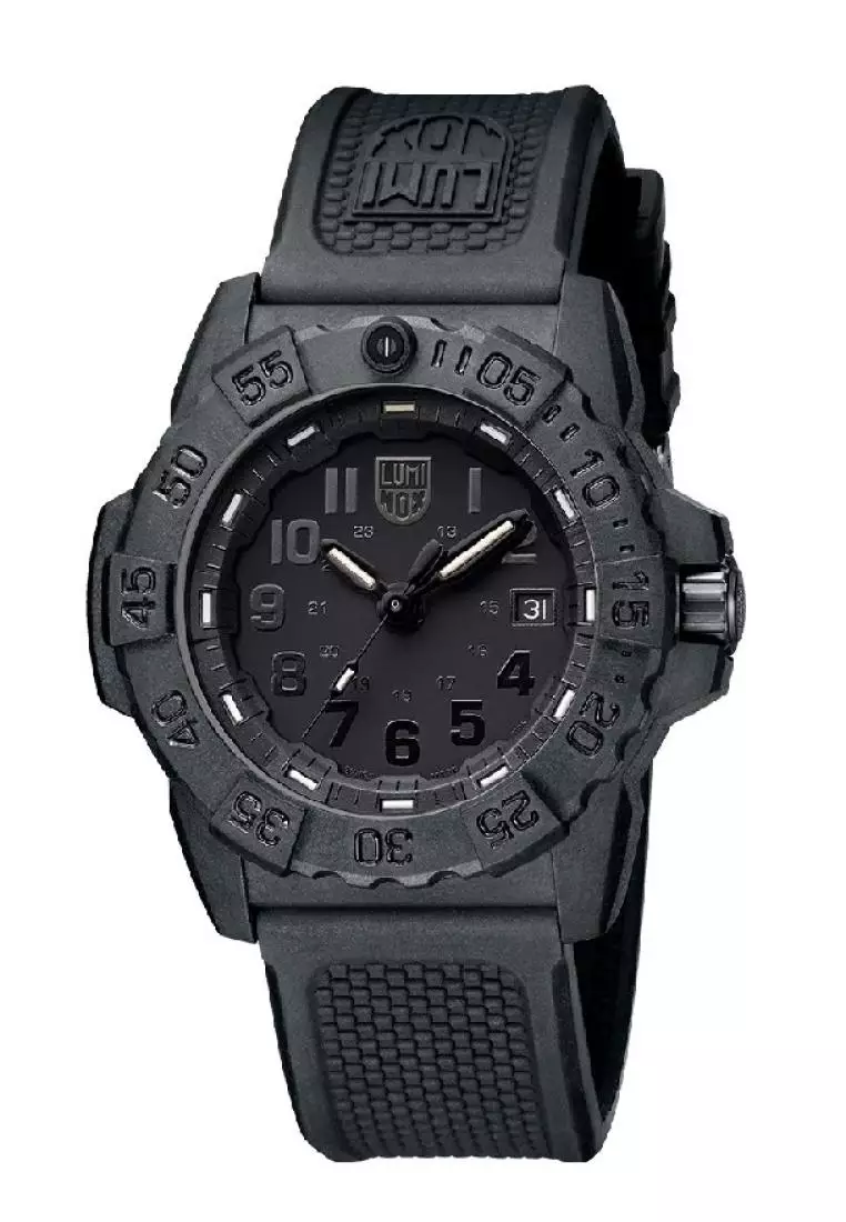 Luminox luggage 2025