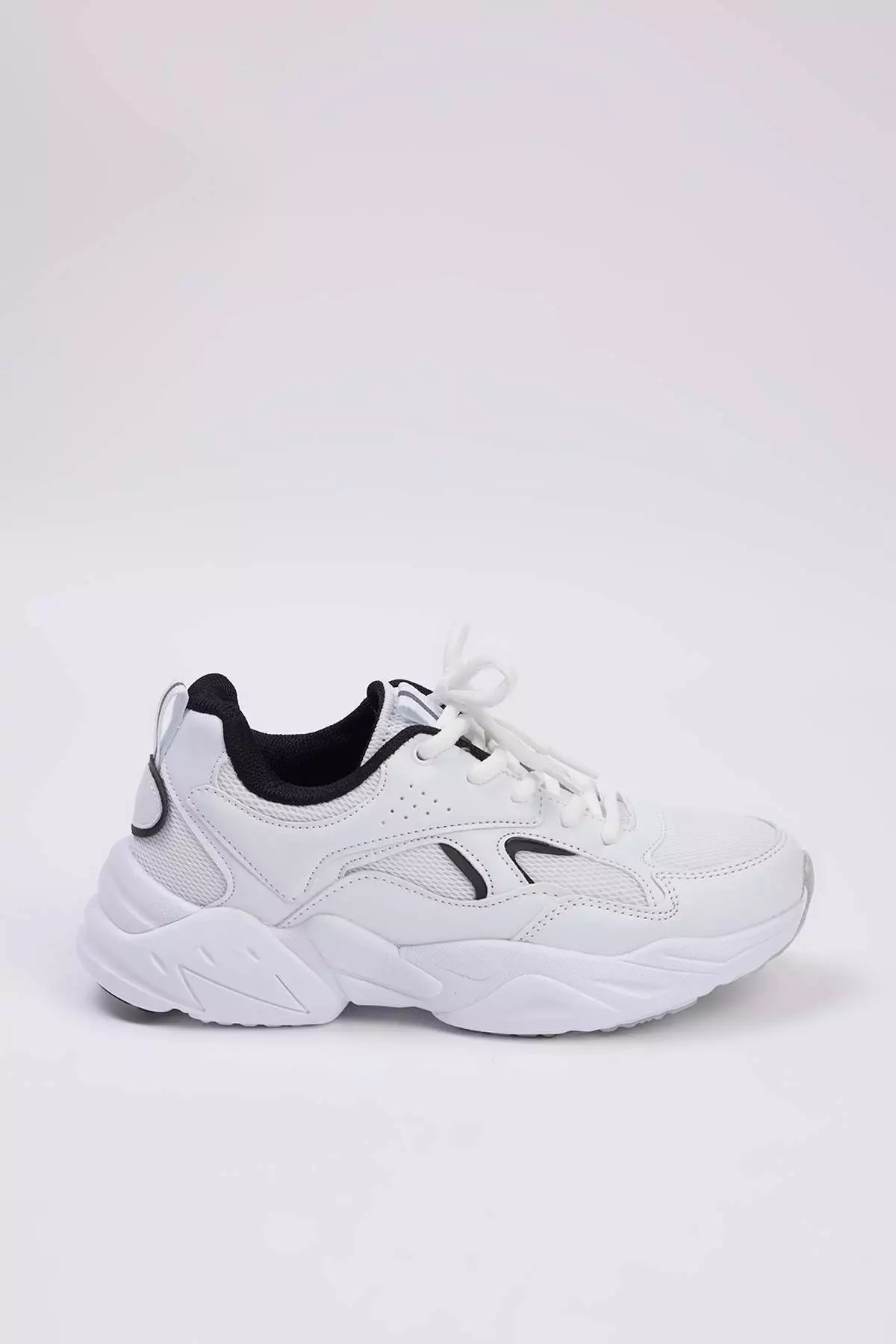 White Contrast Comfortable Sole Chunky Women's Sports Shoes Takaw26Sn00023