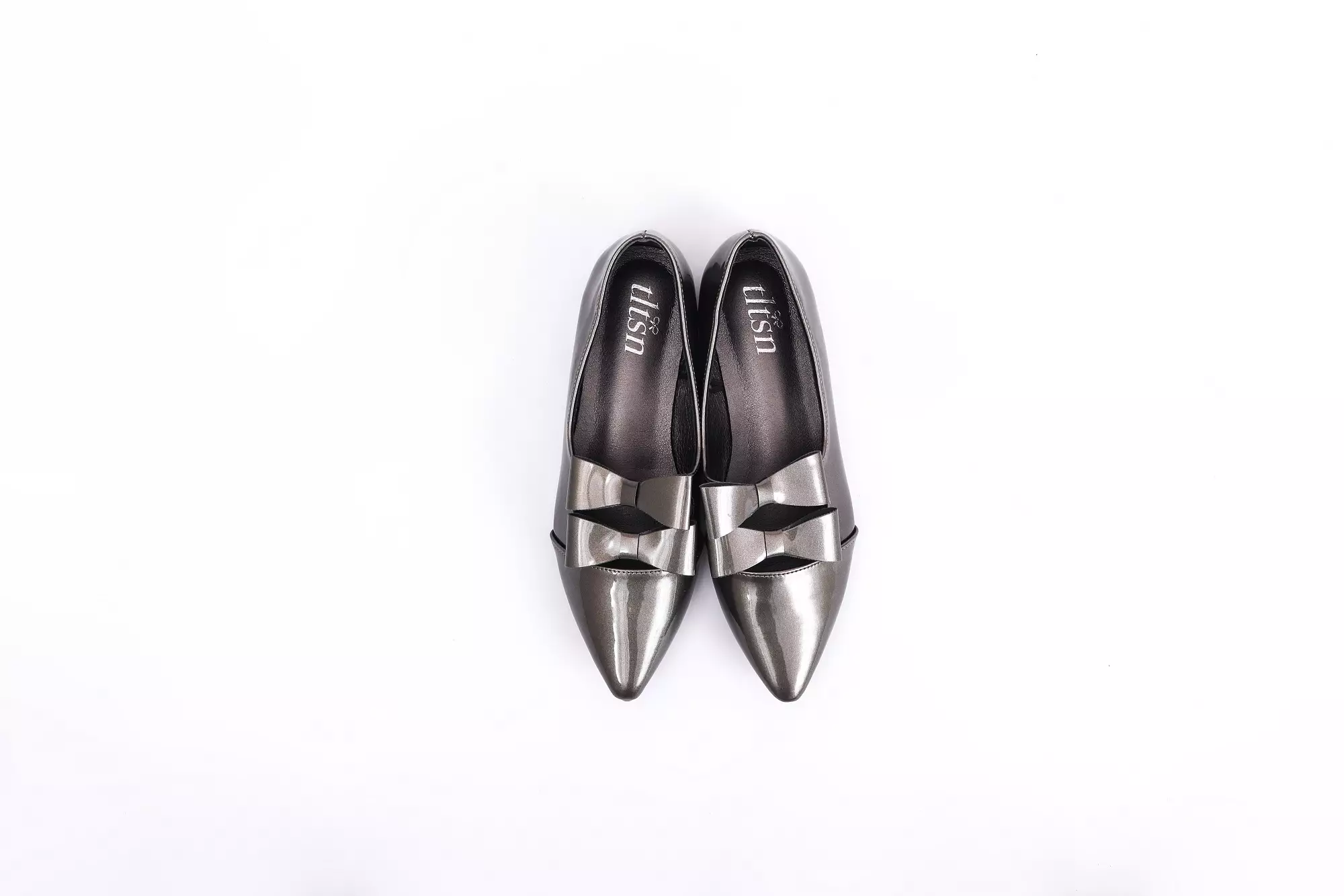 The Little Things She Needs - ZOEY Flatshoes Sepatu Wanita Chrome [TSN0002335.C0564]