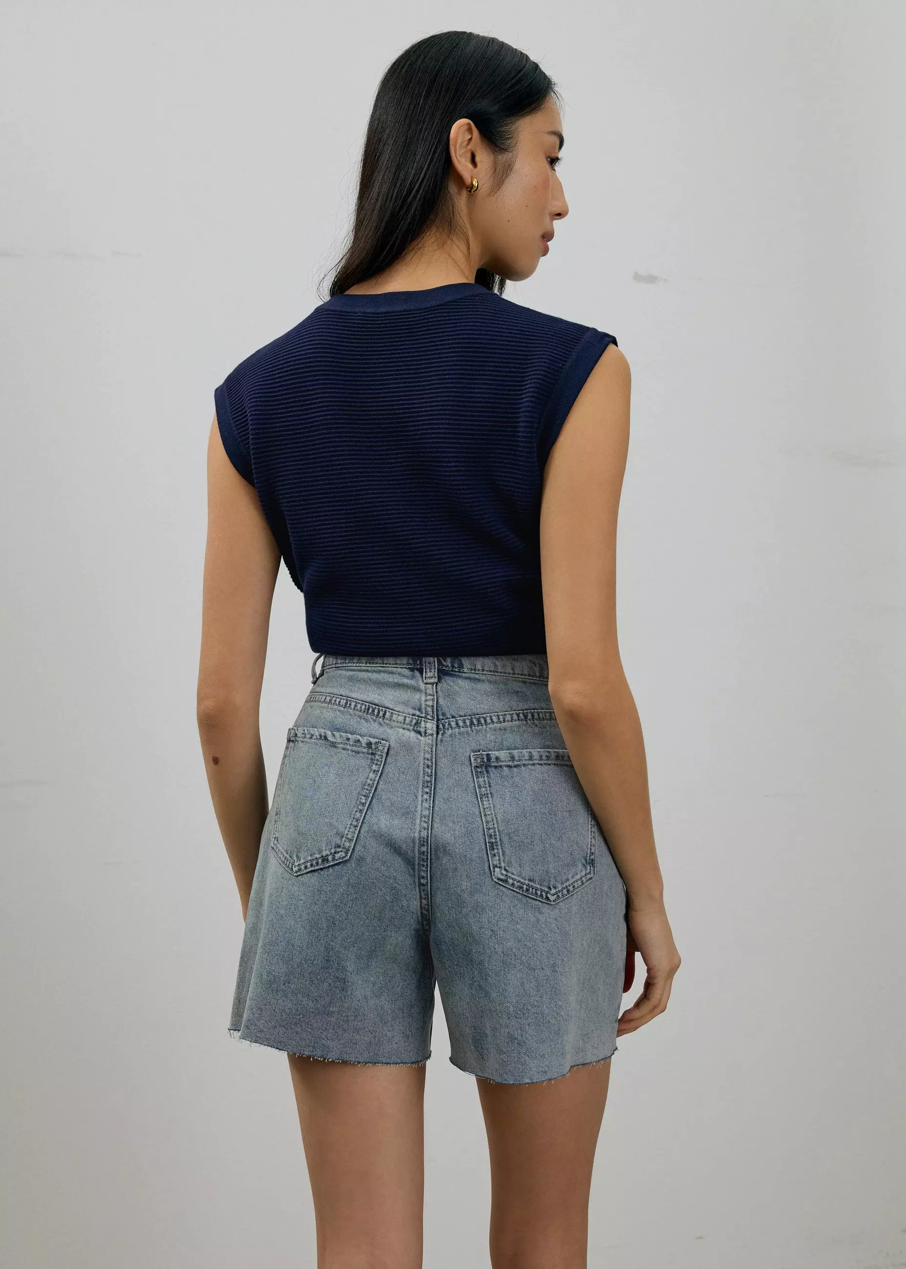 Celana Pendek Wanita - Sana High Waist Fray Denim Shorts
