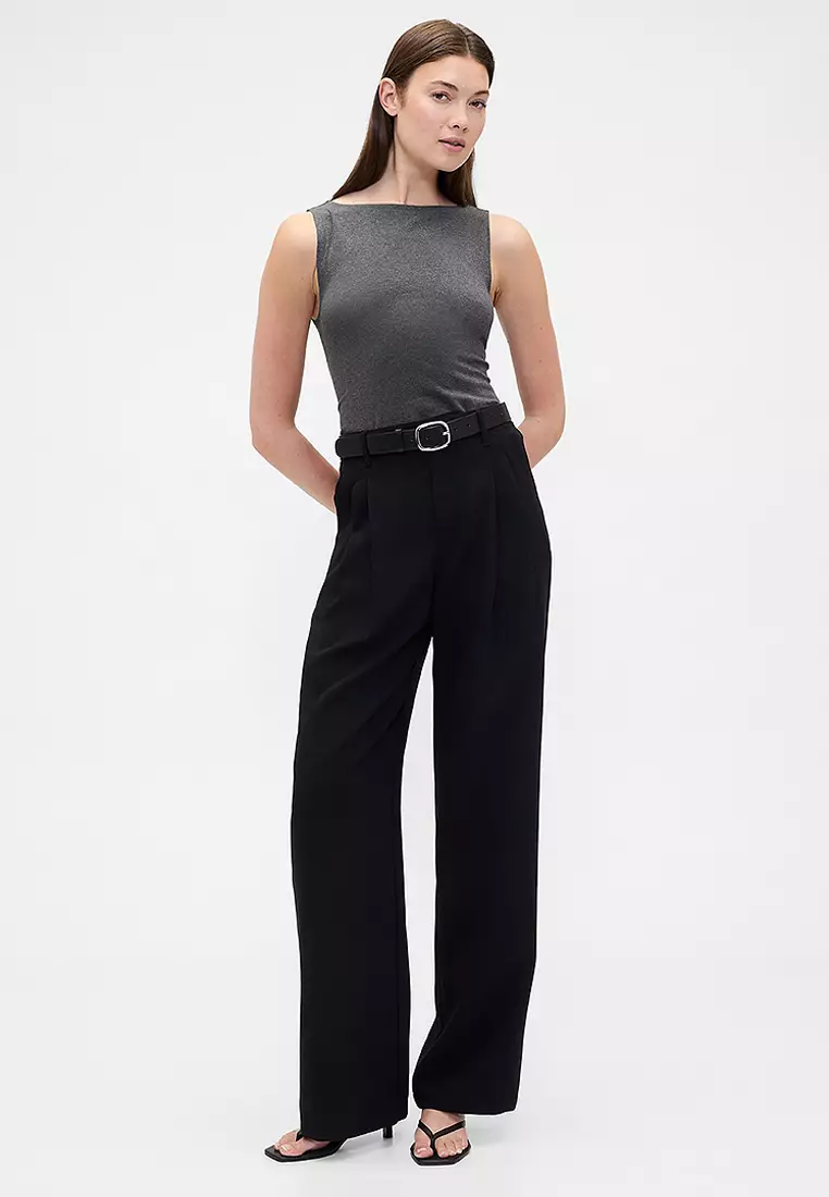 Sleeveless Boat Neck Tank Top