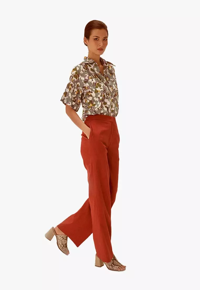 Becoming Unveil Linen Top