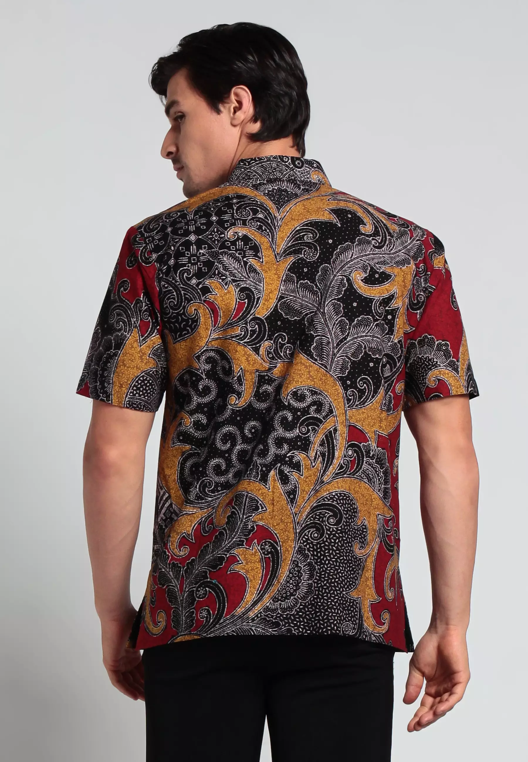 Hem Pinus Skotlandia Lengan pendek Slimfit