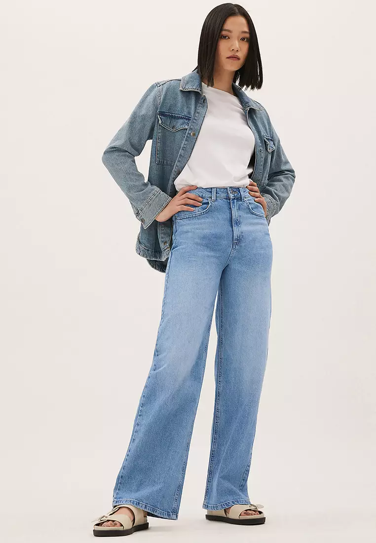 The Wide-Leg Jeans