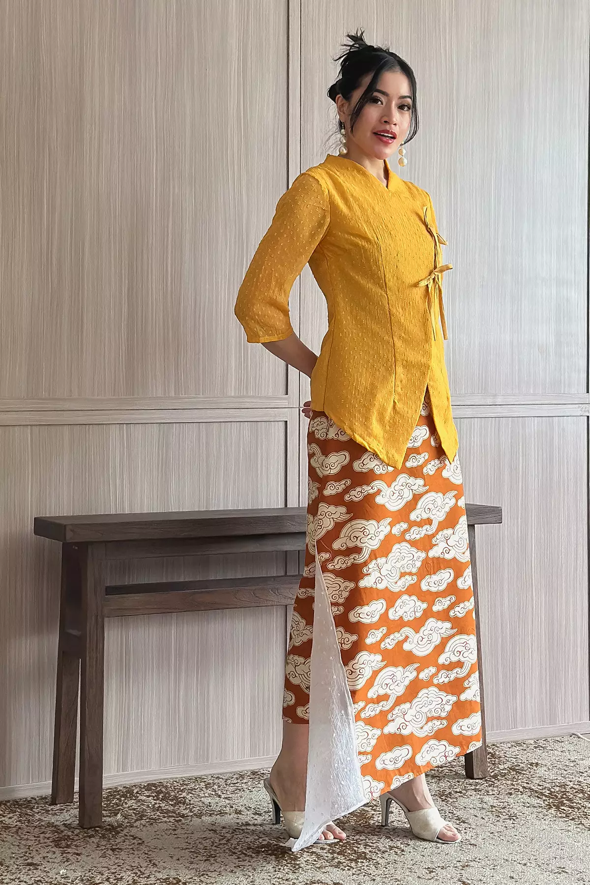 Jeng Dipha Rubiah Kunyit Kebaya Janggan