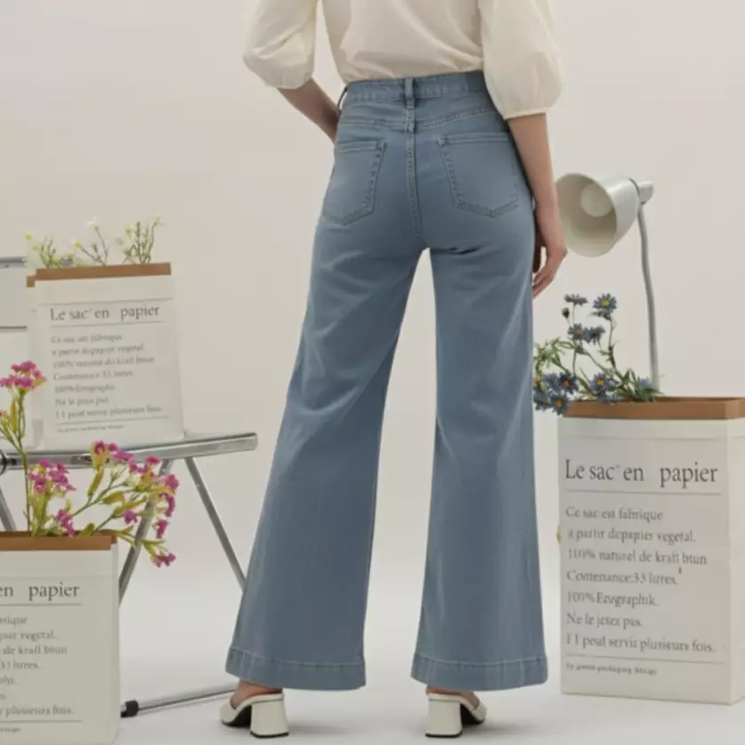 Madeline Flare Jeans Highwaist in Light Blue