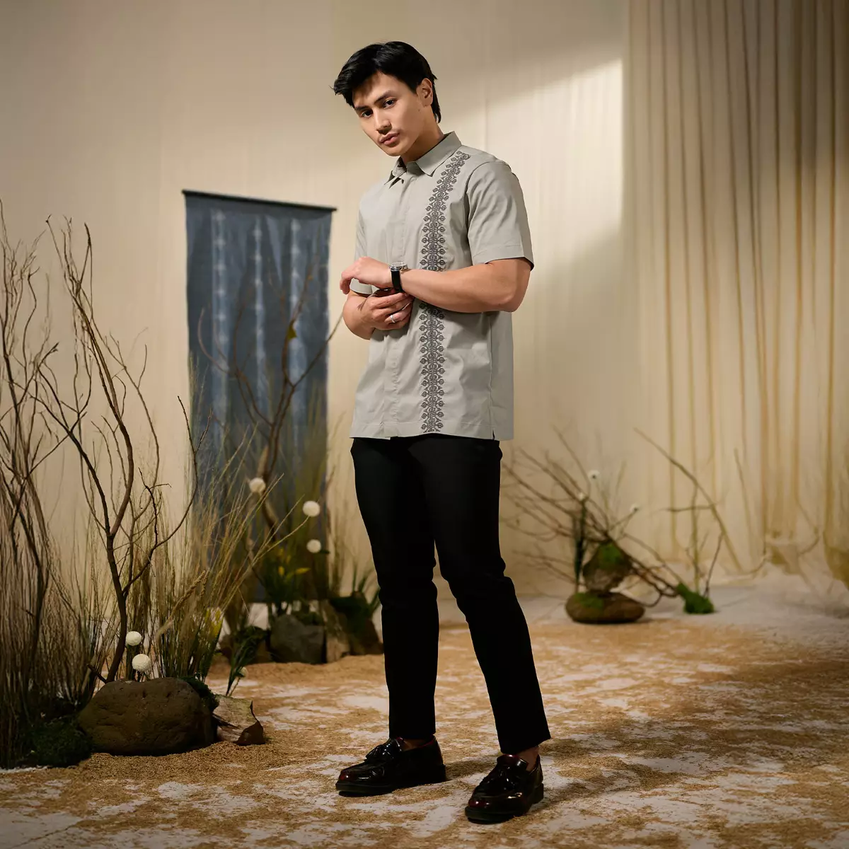 [Raya Collection] ZM Zaskia Mecca - Bardha Kemeja Pria Ash Brown | Jejak Teduh Series Arta Pusaka | Koleksi Ramadhan Series