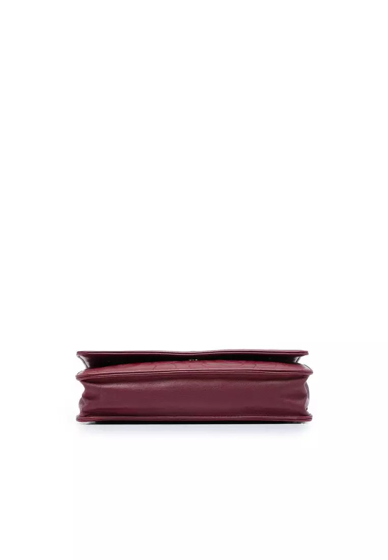 Pre-Loved Chanel Cc Embossed Calfskin Camellia Wallet On Chain