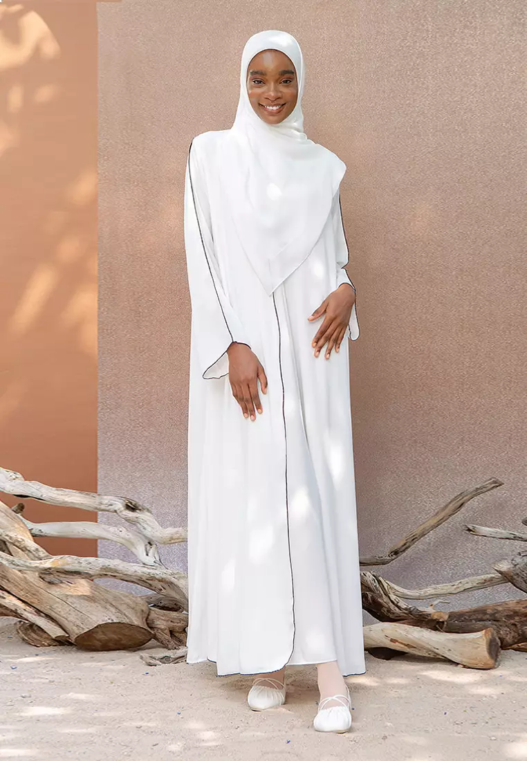 Aisha Abaya Broken White