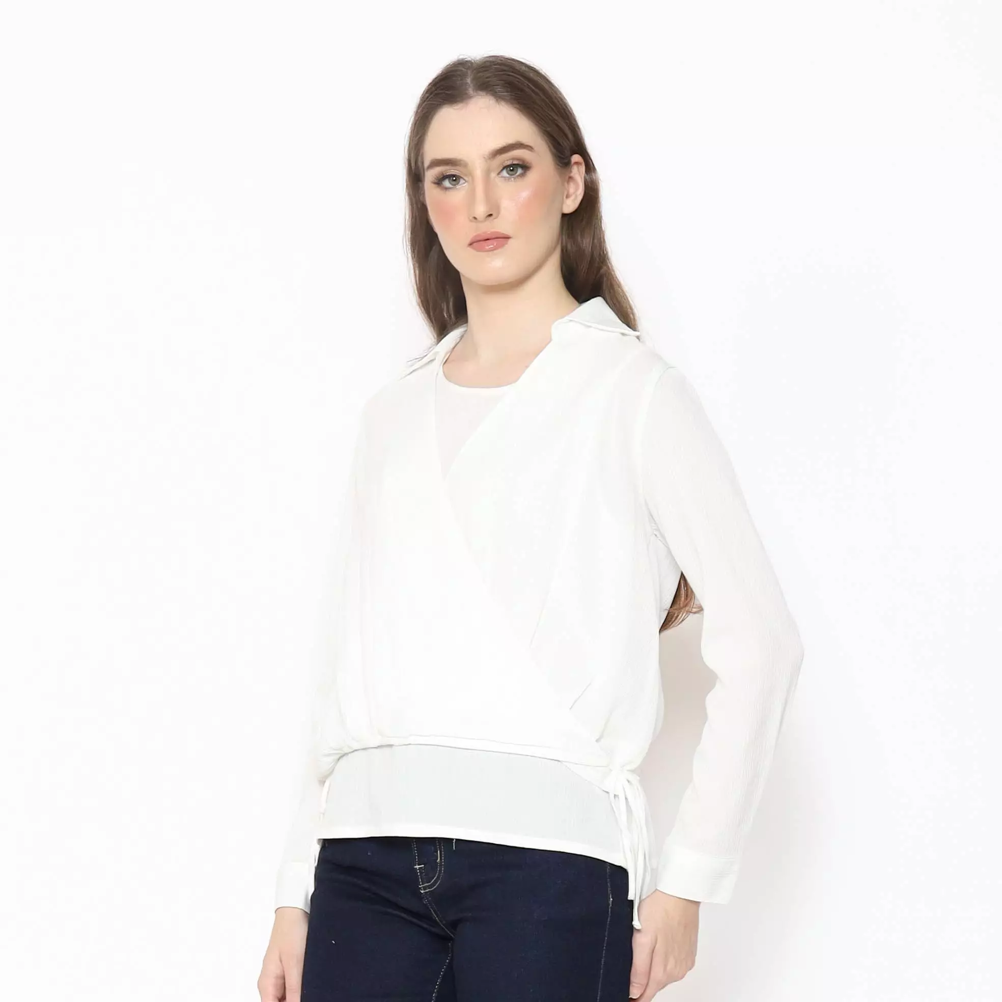 Ighla Cardigan White