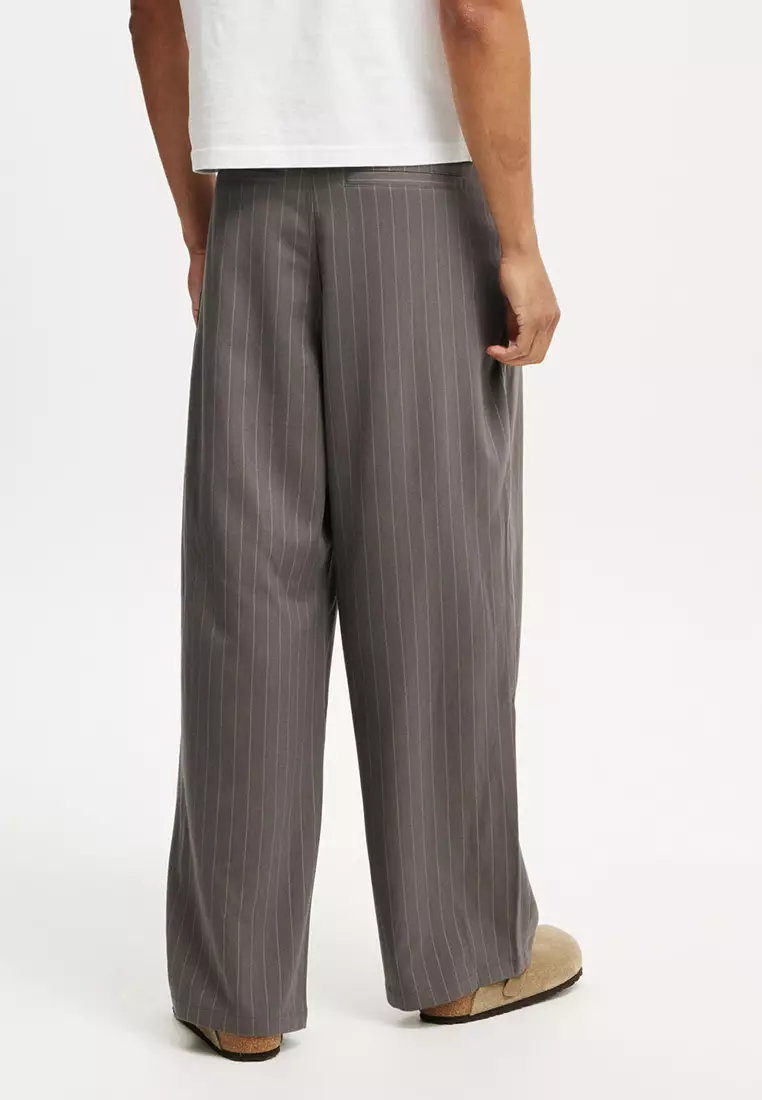 Super Baggy Pleated Pants