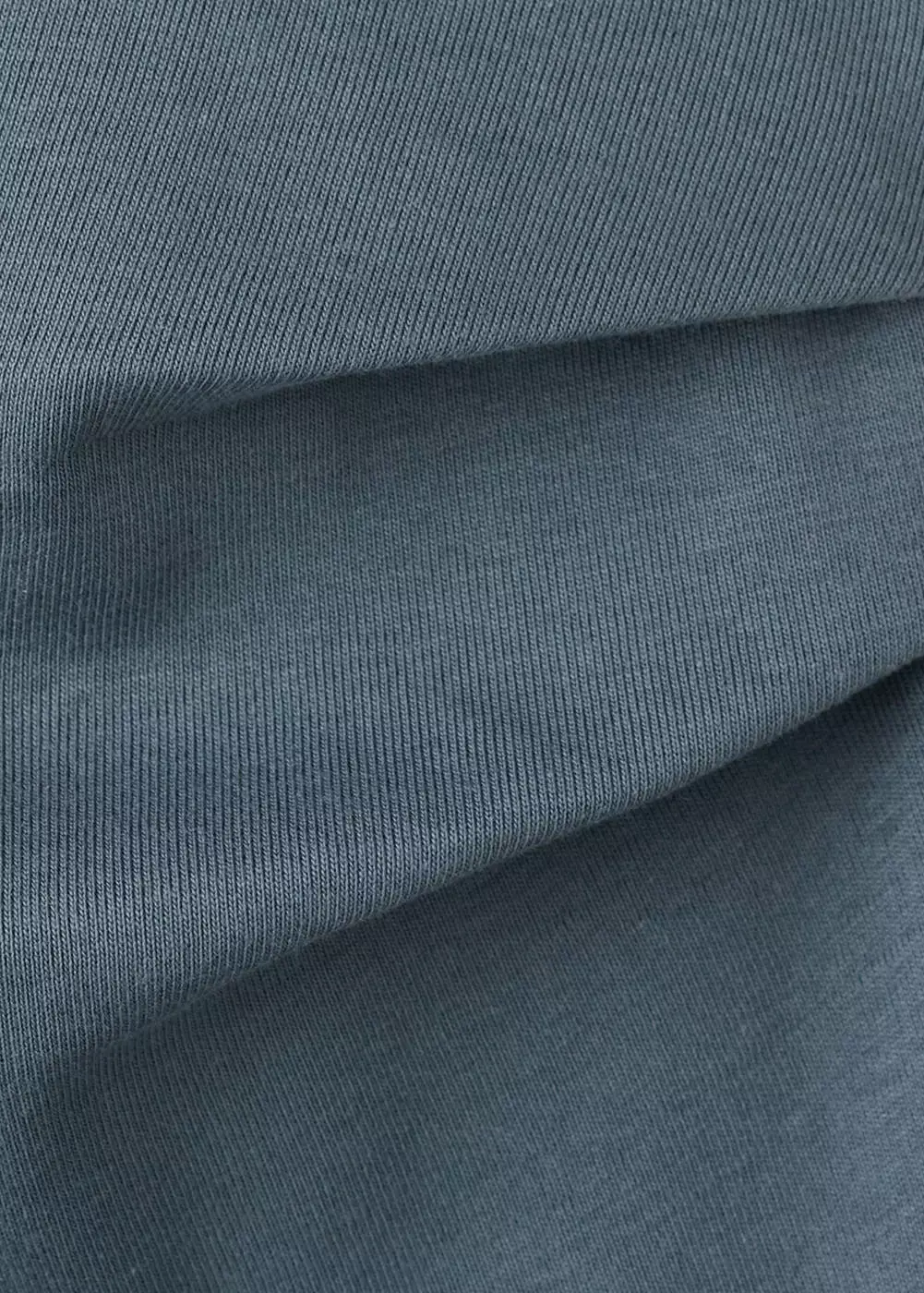 Gaun midi dengan detail drape