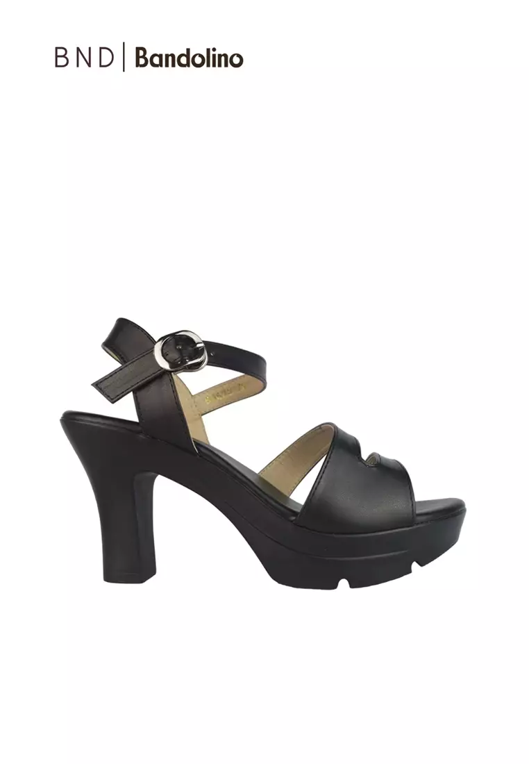 Bandolino strappy heels 2025