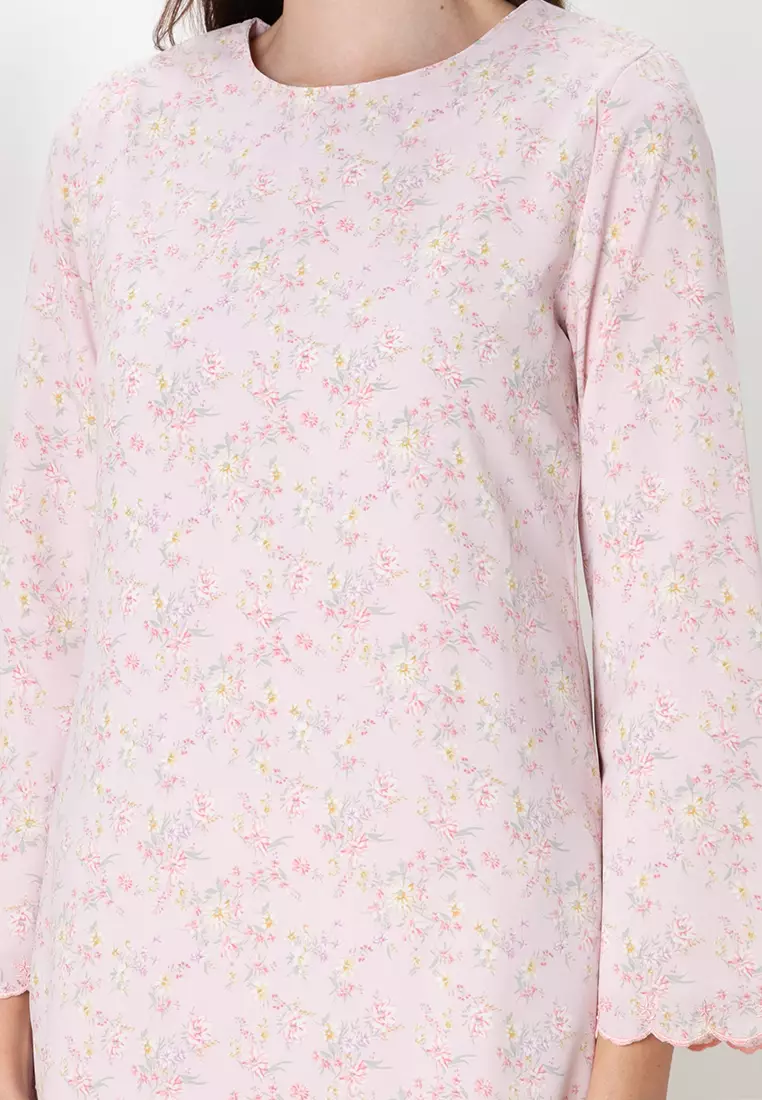 MEKAR Mix Blooms Floral Embroidery Kurung Modern Kipas Belakang in Pink