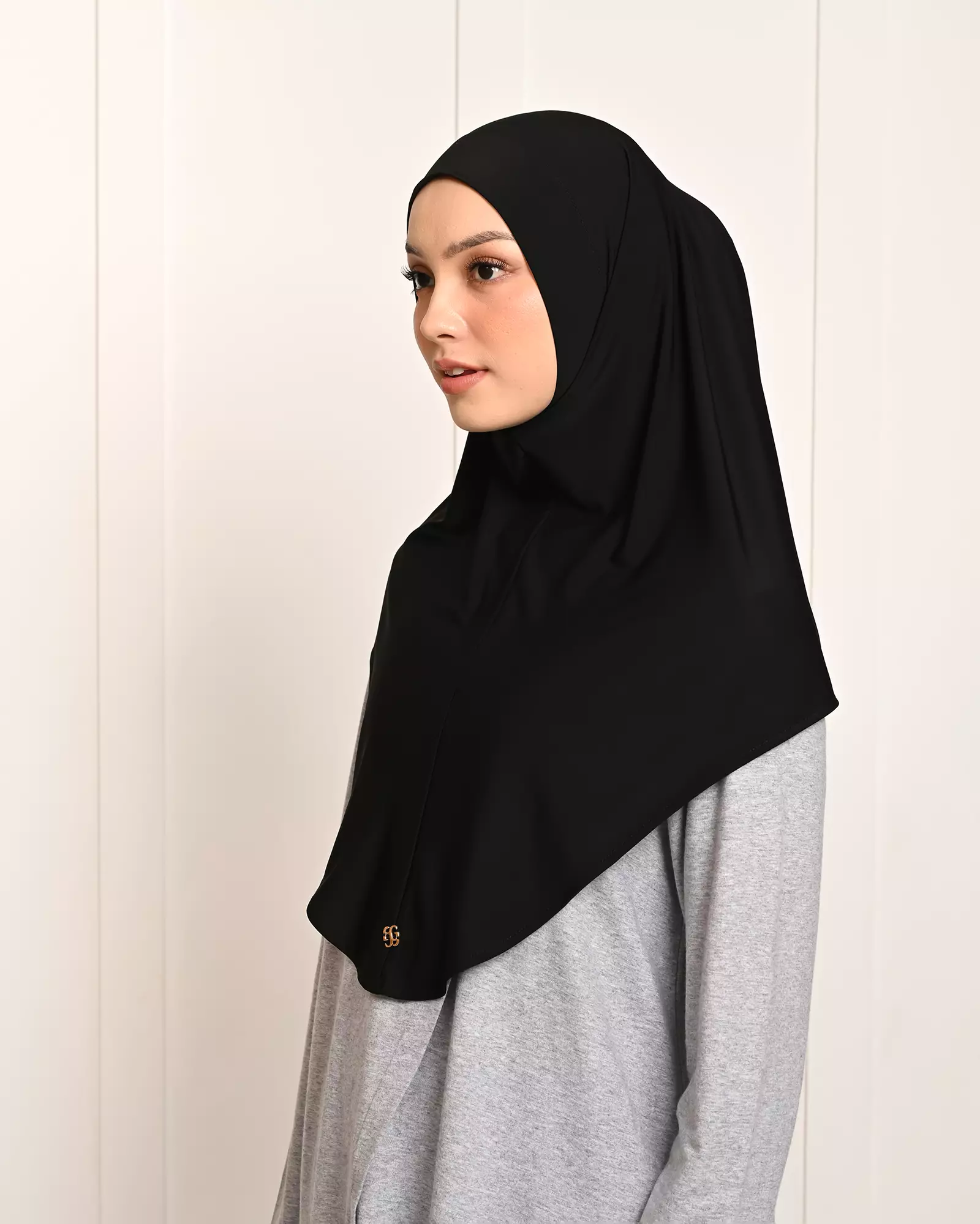 Geulis.id ADEEVA BERGO INSTANT (8 warna) Hijab - BLACK