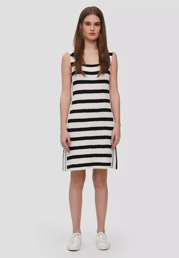 Buy MEMO Textured Pinafore Dress 2024 Online | ZALORA Singapore