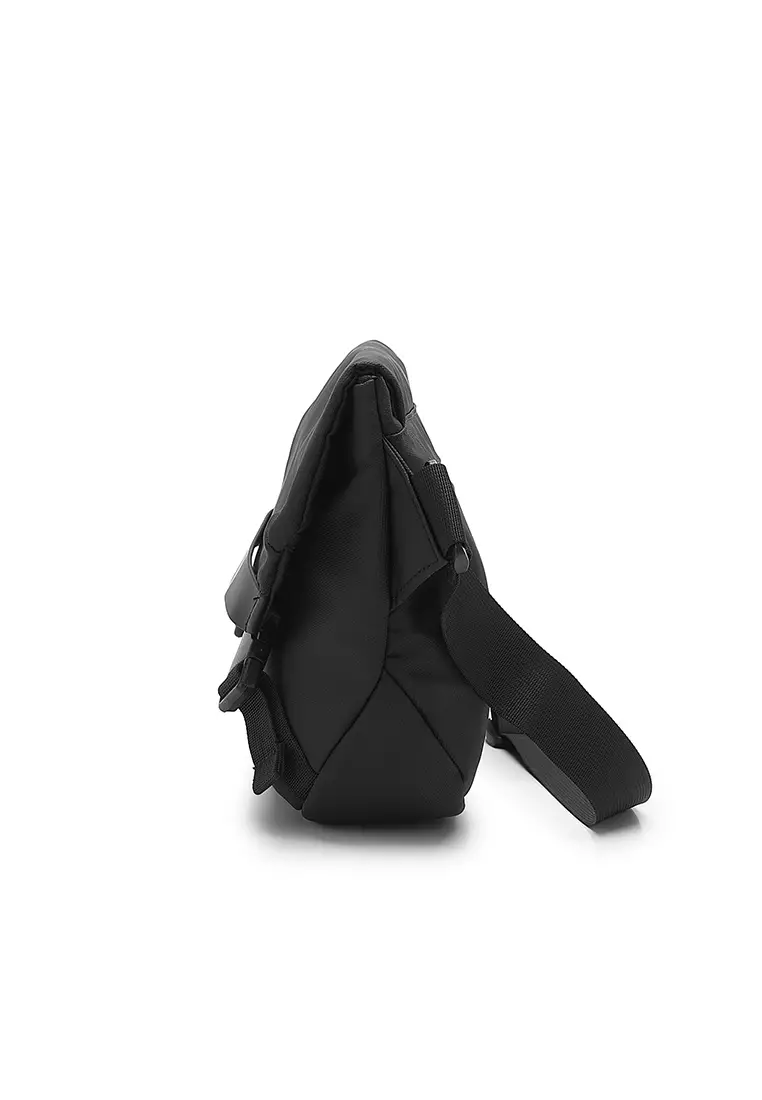 Men's Chest Bag / Sling Bag / Crossbody Bag - Black