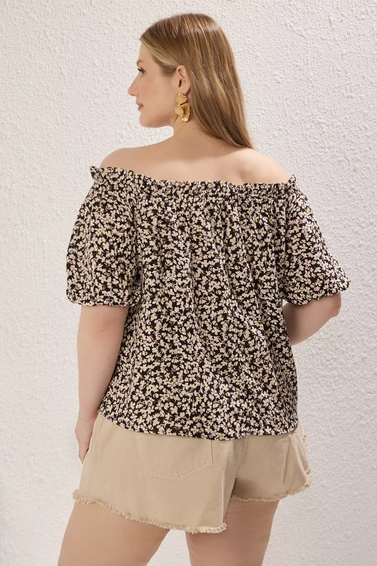 Plus Size Floral Low Shoulder Blouse
