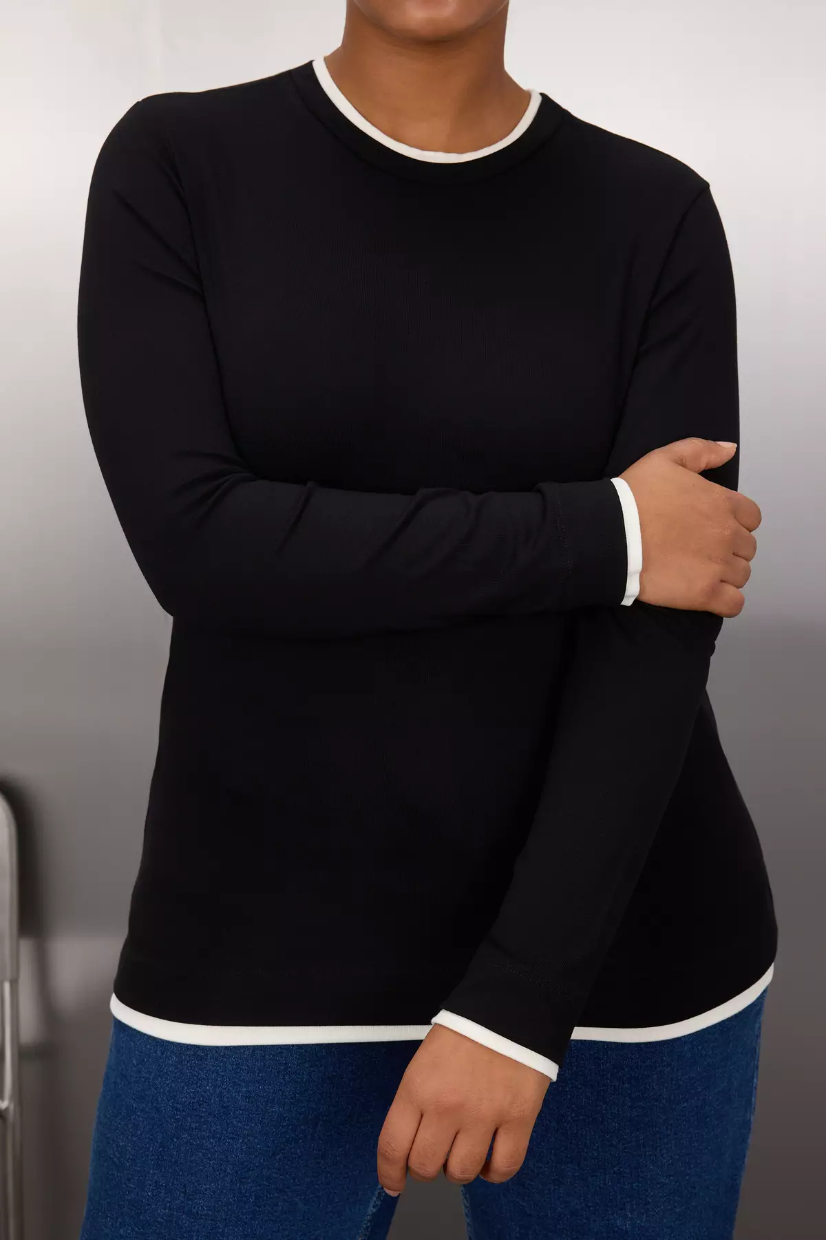 Black Color Block Fitted/Body-Smoothing Viscose/Soft Fabric Flexible