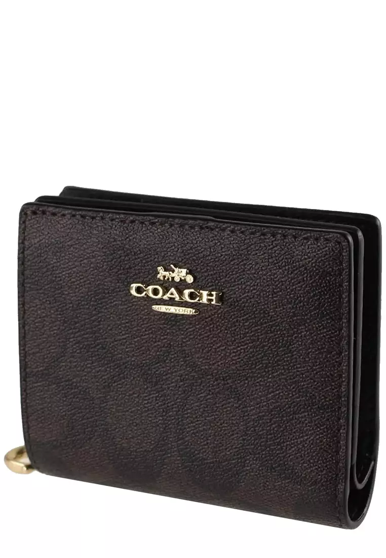 These 8 full-grain leather men's Coach wallets are up to 59% off