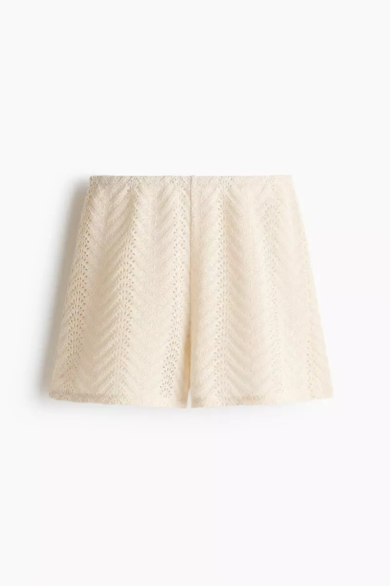 Knitted pull-on shorts