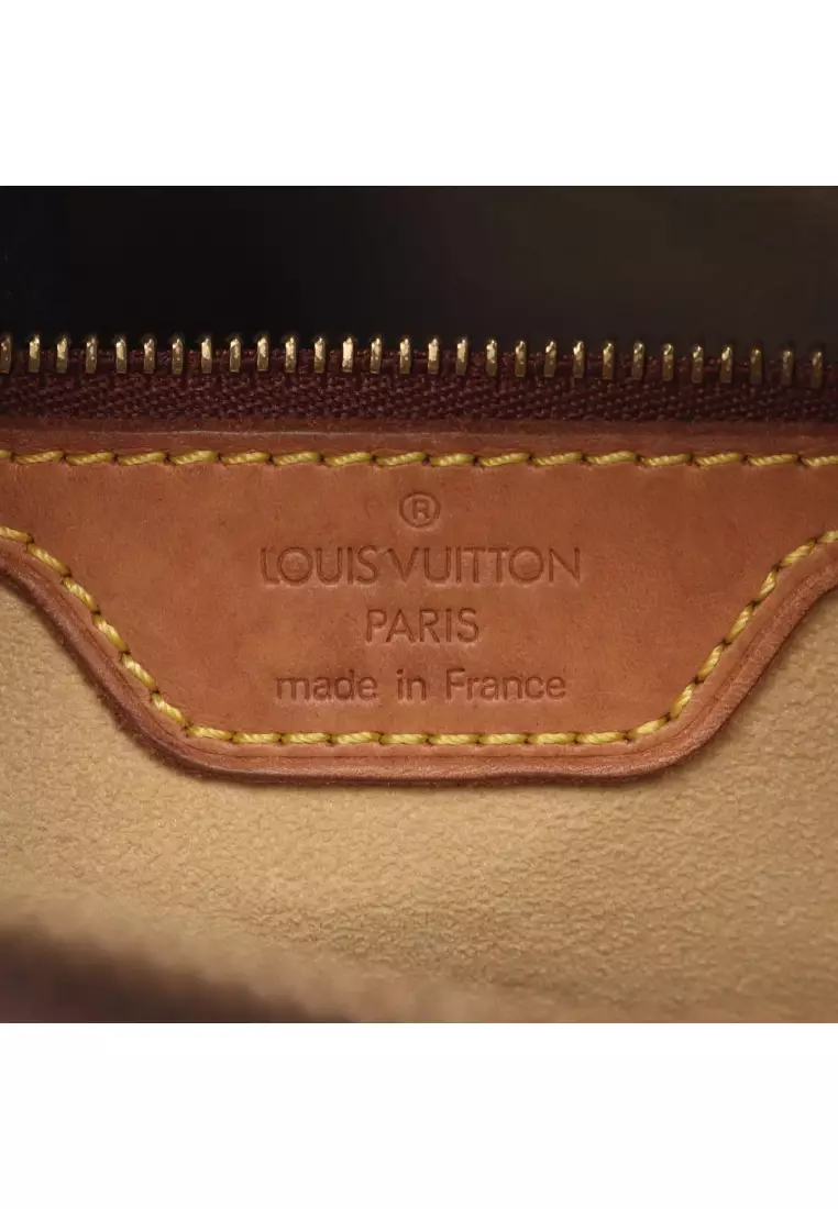 Pre-Loved Louis Vuitton Looping GM monogram Shoulder bag PVC leather Brown