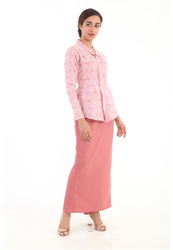 Buy Kebaya Midi Batik Moden from Amar Amran in Pink only 215