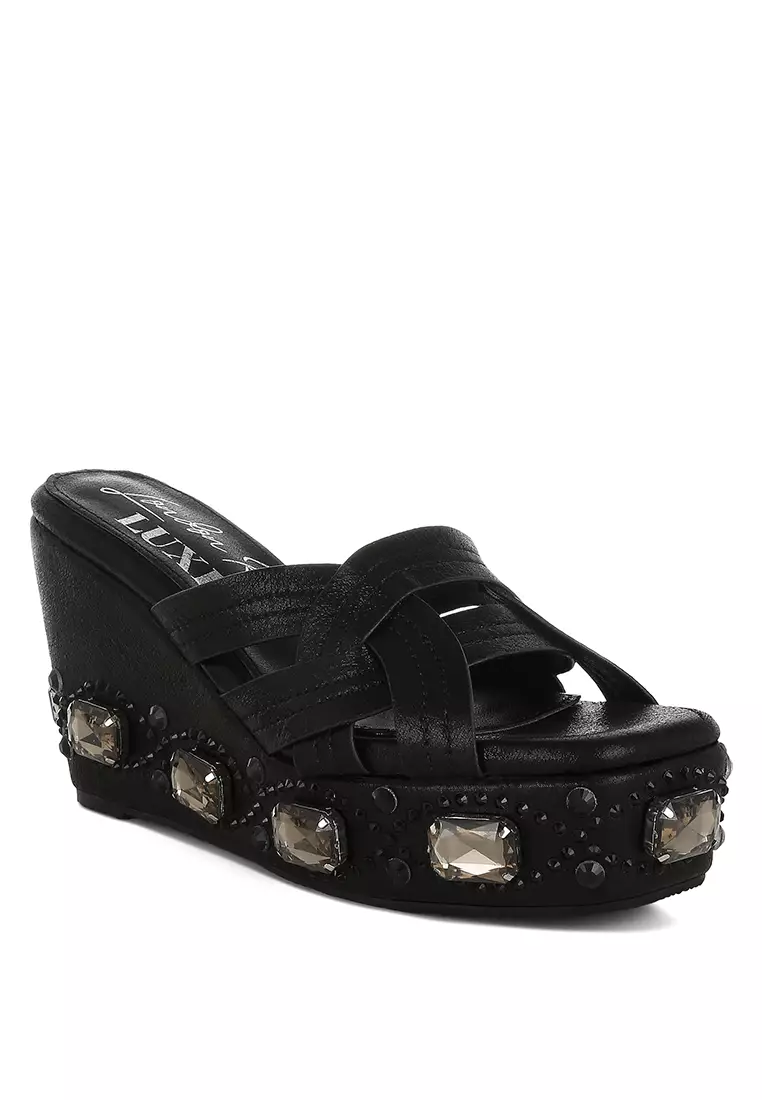 Sandal Potongan Berlian Imitasi & Berlian Imitasi Tebal dalam Warna Hitam