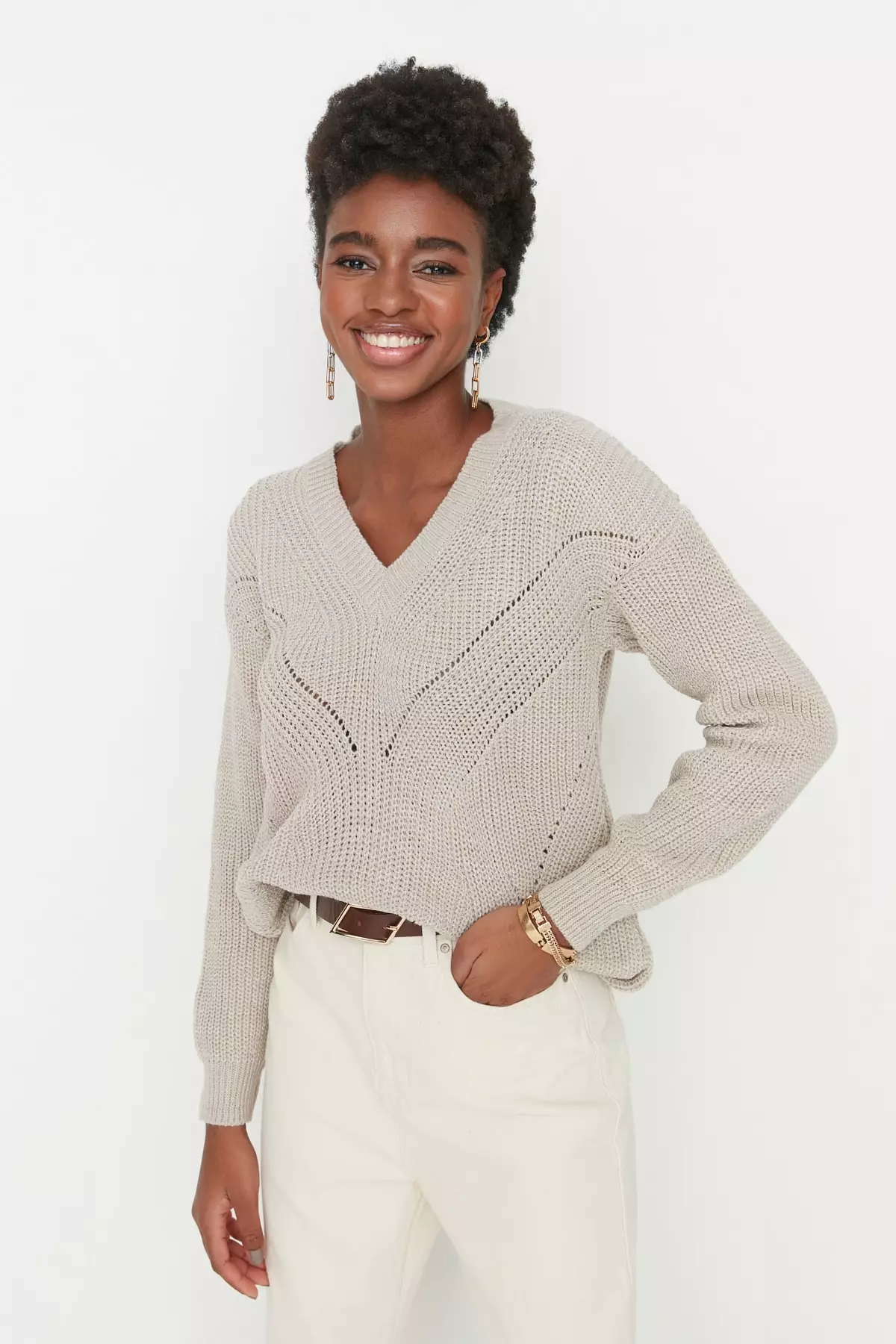 White v top neck knit sweater