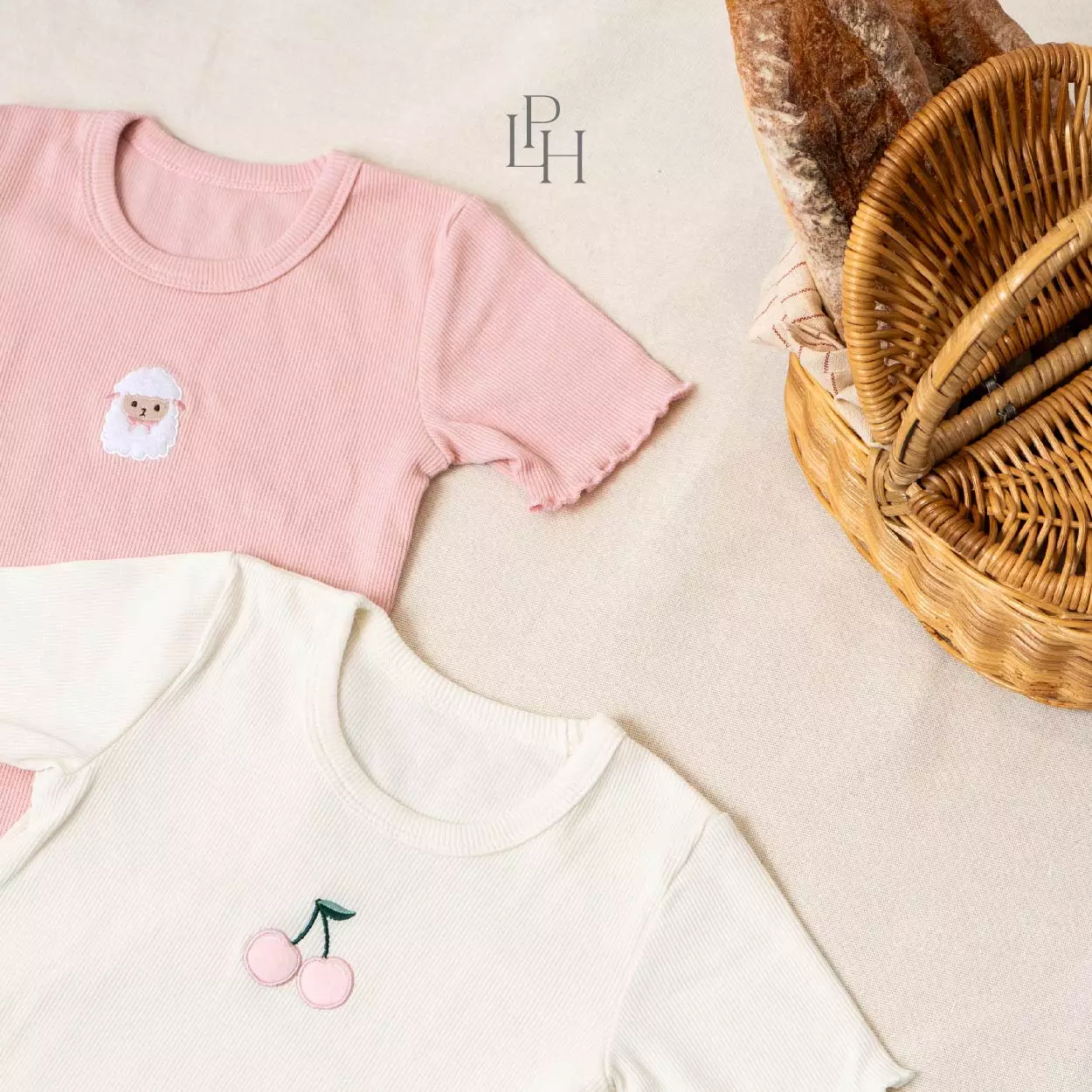 Little Palmerhaus - Audrey Girl Attire Set (Setelan Anak Perempuan) Sheep