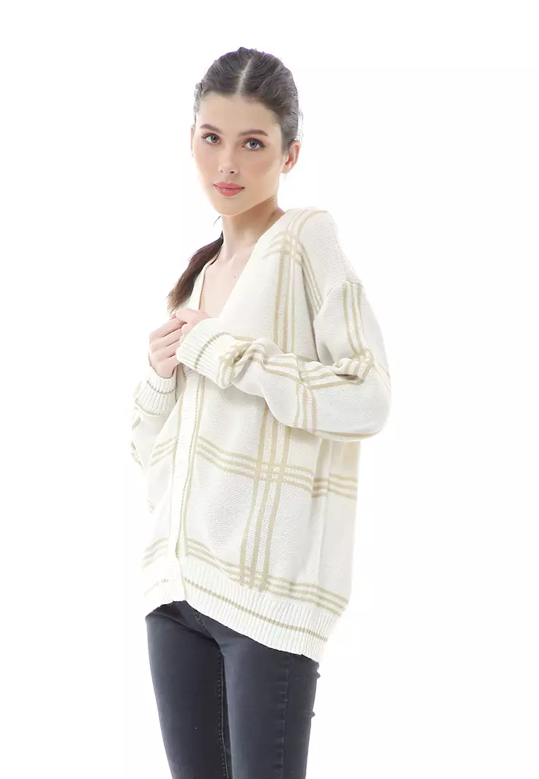 Eshika Cardigan Rajut Oversize Motif Kancing Tebal High Quality - BW