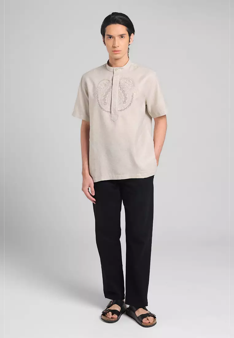 MANZONE X Adipati Dolken - Kemeja Koko Lengan Pendek Pria Hosam Comfort Fit - Brown Warna Brown