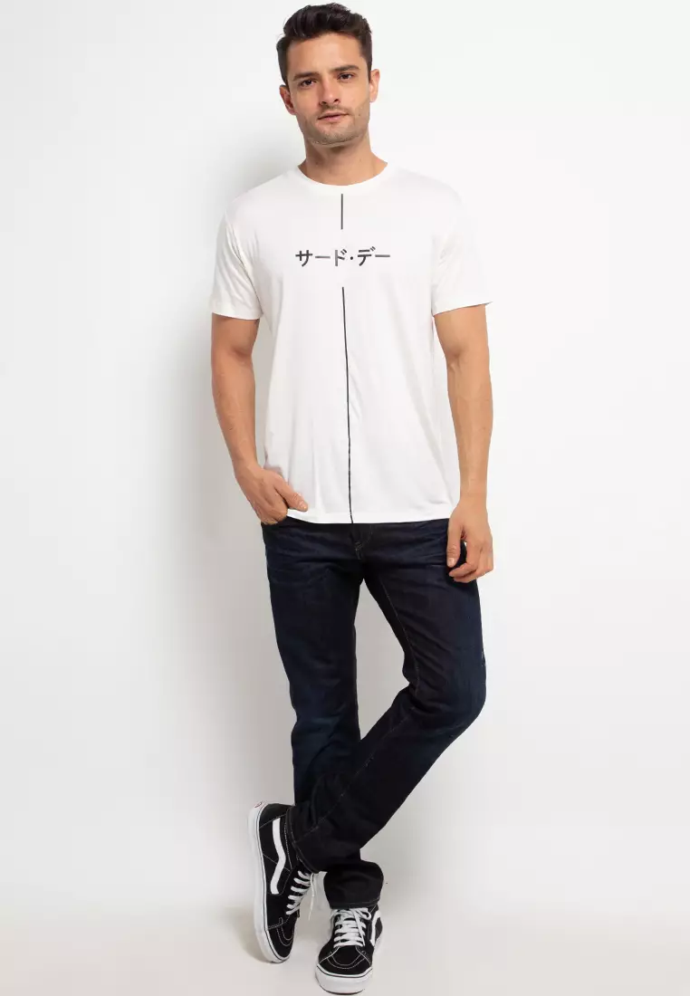 MTH71 Third Day Katakana Thin Line Ver White Kaos Pria