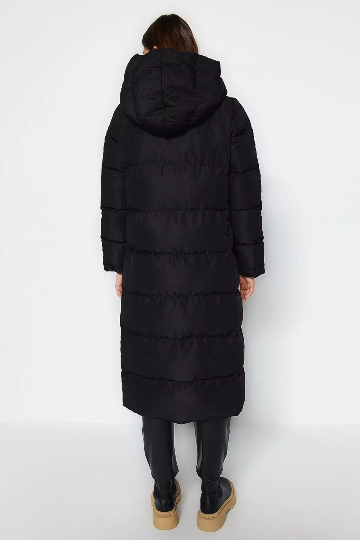 Black Regular Fit Side Snap Closure Water Repellent Long Inflatable Coat Twoaw24Mo00044