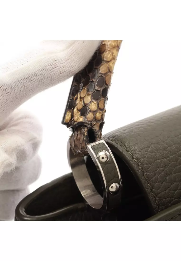Louis Vuitton Capucines Beige Leather Handbag (Pre-Owned)