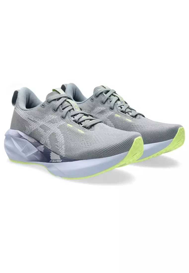 Women NOVABLAST 5 Running Shoes