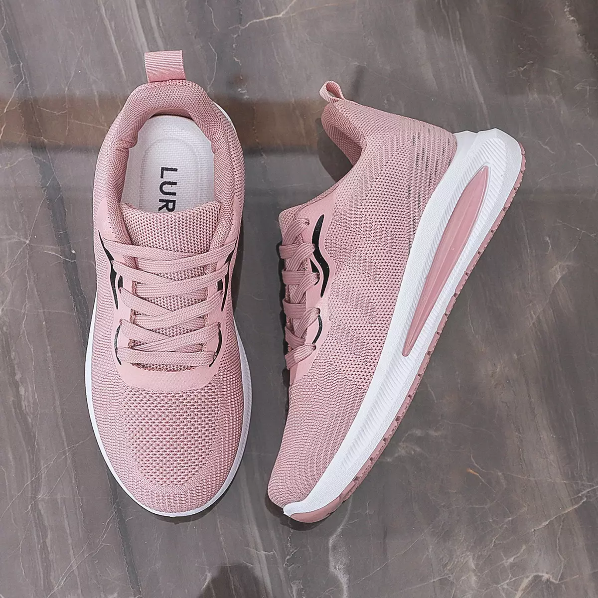 Sneakers Harian Nyaman & Modis – Gaya Simpel ala Korea Look