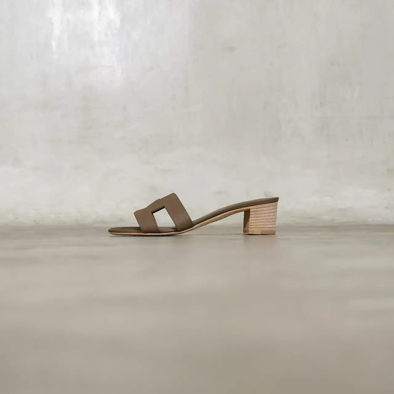 Sandal HERMES OASIS ETOUPE BLOCK HEELS 100% ORIGINAL